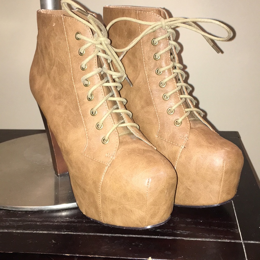 Holy platforms 💁 size 10